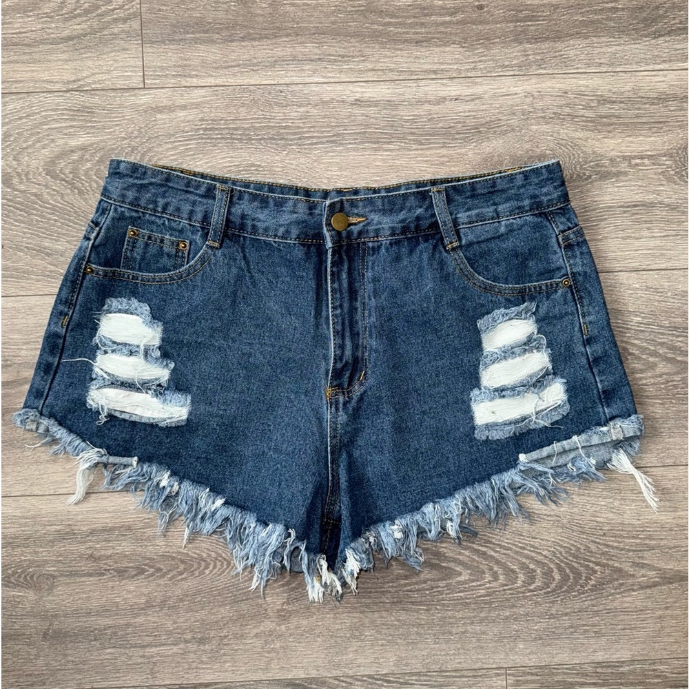 distressed jean shorts⚡️